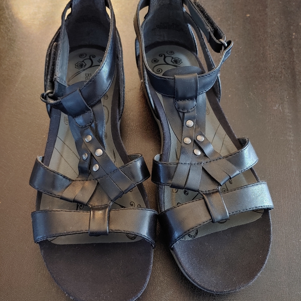 Black Strappy Sandals NWOT Baretraps